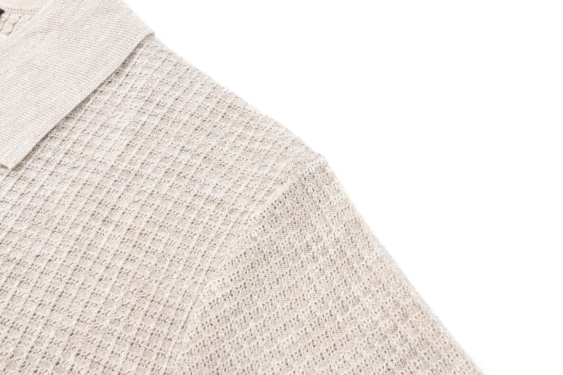 Loro Piana 26FW Savan mulberry silk sweater short-sleeved Polo shirt ●Authentic 11700 purchased and developed ●Flax and silk blended wool ●Using dual-system (14-needle) loom imported from Germany ●Wool blended ●Wool enzyme washing ●Customized 1:1 trademark ●Fit version ●Size: 48 50 52 54 ●Style number: 26313/2B#40 ●Hand washing is recommended (this product is made of wool and is not easy to machine wash) ●Original label straight on